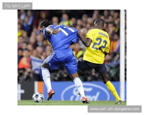 切尔西新战术板：强调中场短传与边路拉扯的组合