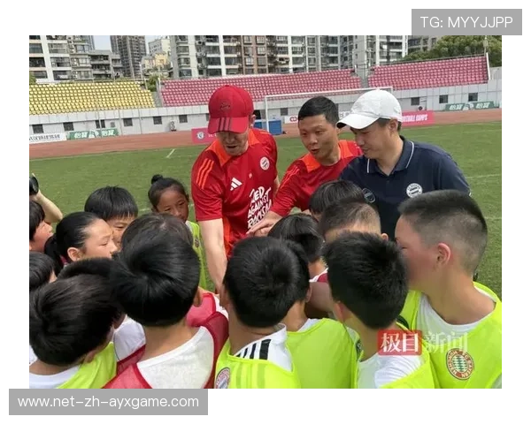 足球联赛在青训扶持中推动俱乐部与高校共建学训融合课程,足球俱乐部青训招生